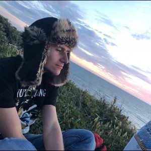 Meet your Posher, Valentin